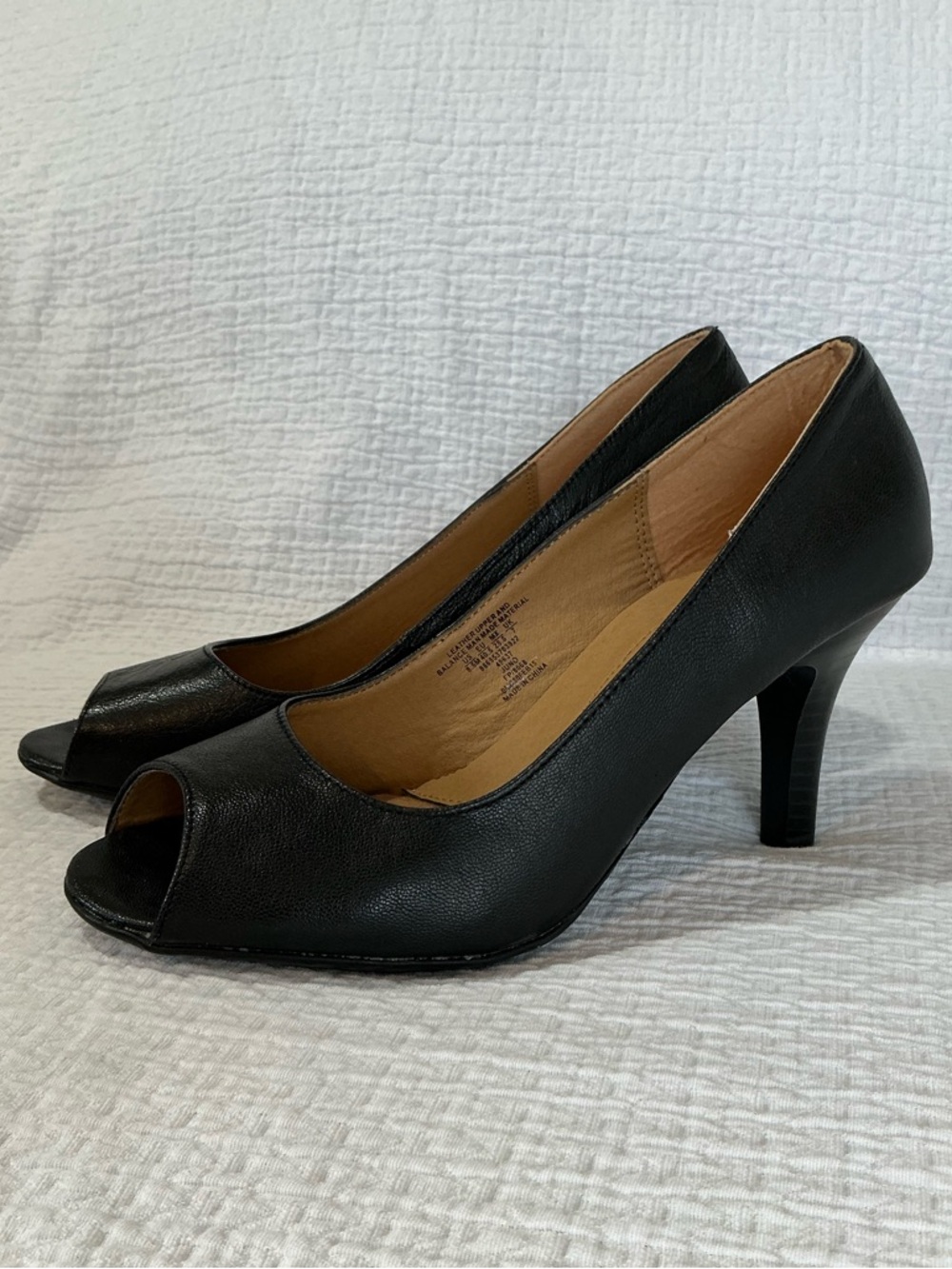 🤎 I Love Comfort Black Leather Peep Toe Shoes 3 1/2 Inch Heels Pumps - Size 8.5